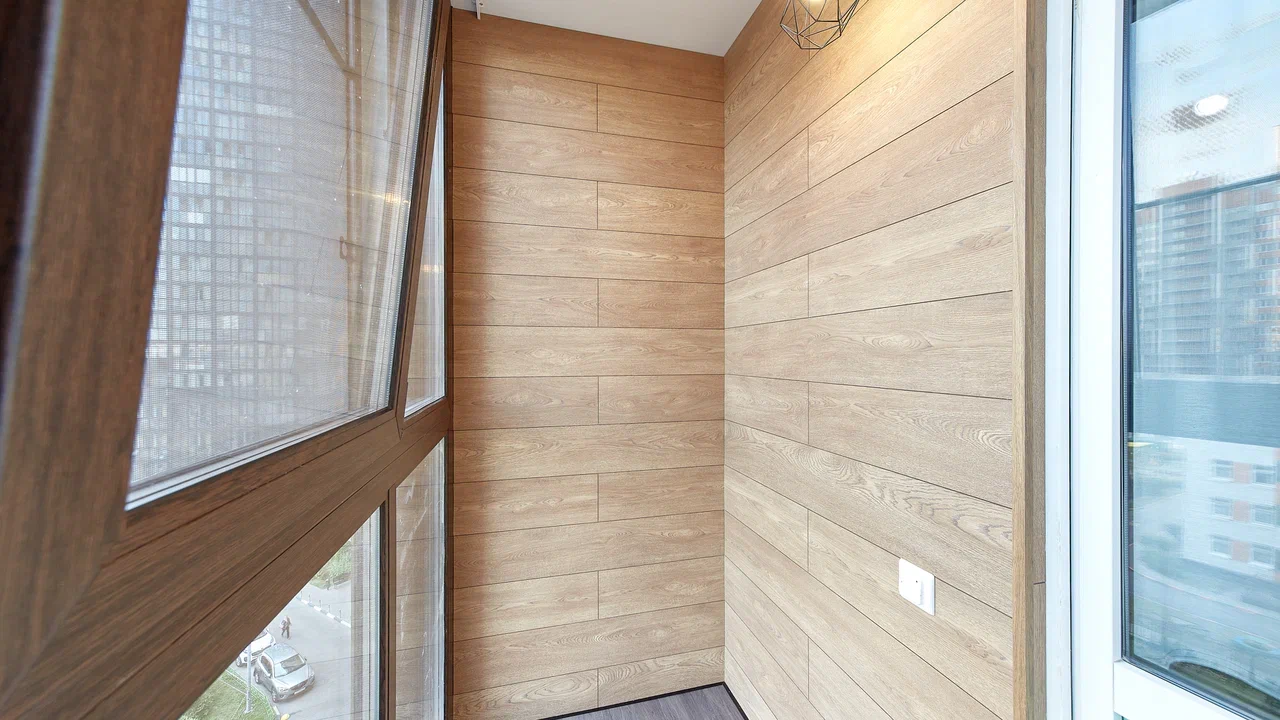 Отделка балконов под ключ в Мытищах